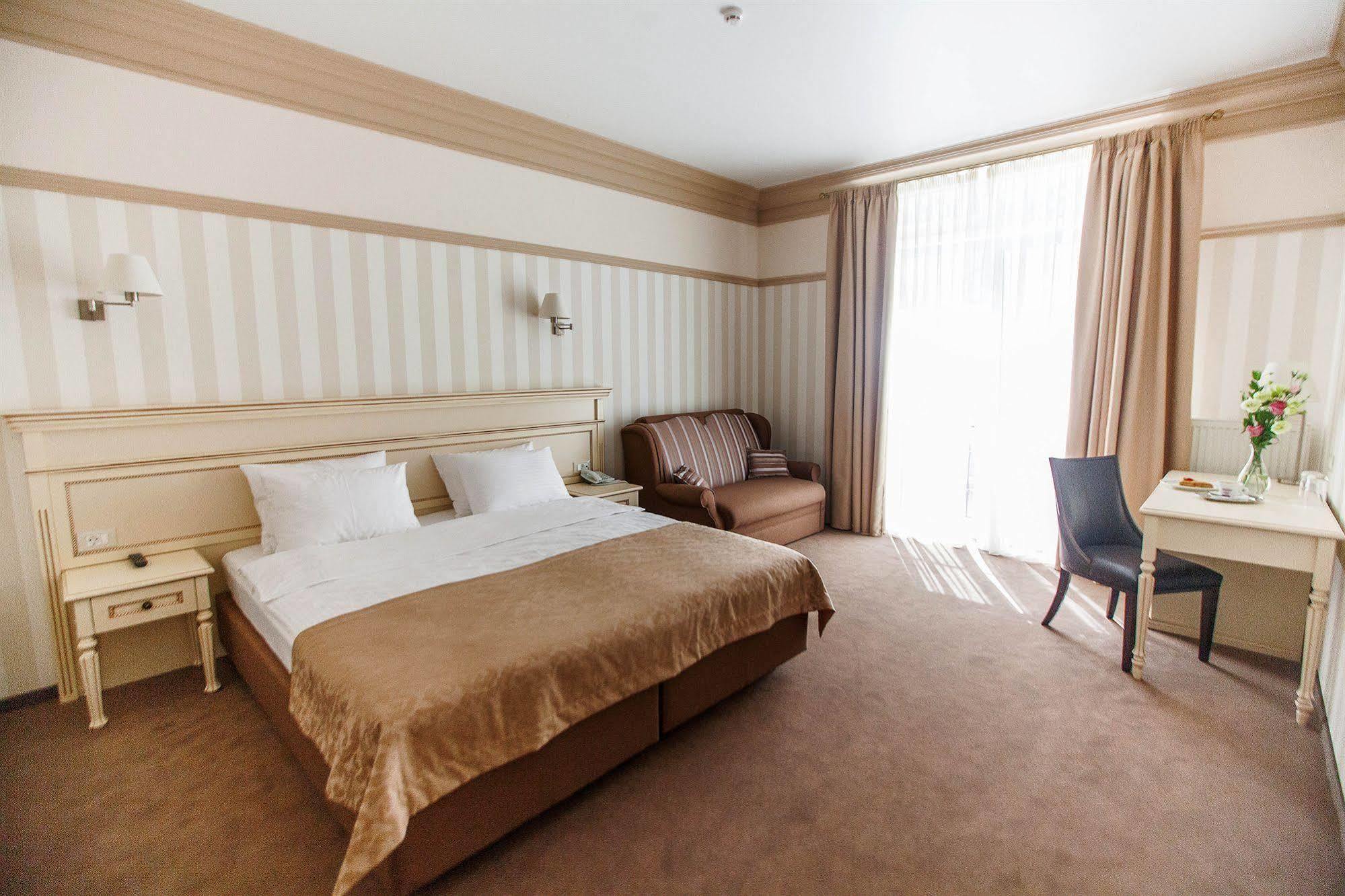 Premier Geneva Hotel Odessa Buitenkant foto
